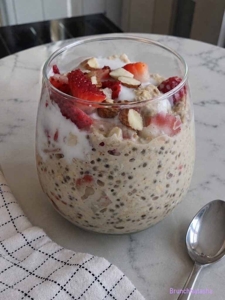 Vanilla Strawberry Overnight Oats