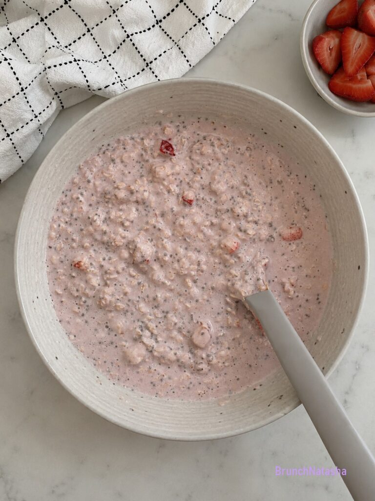 Vanilla Strawberry Overnight Oats